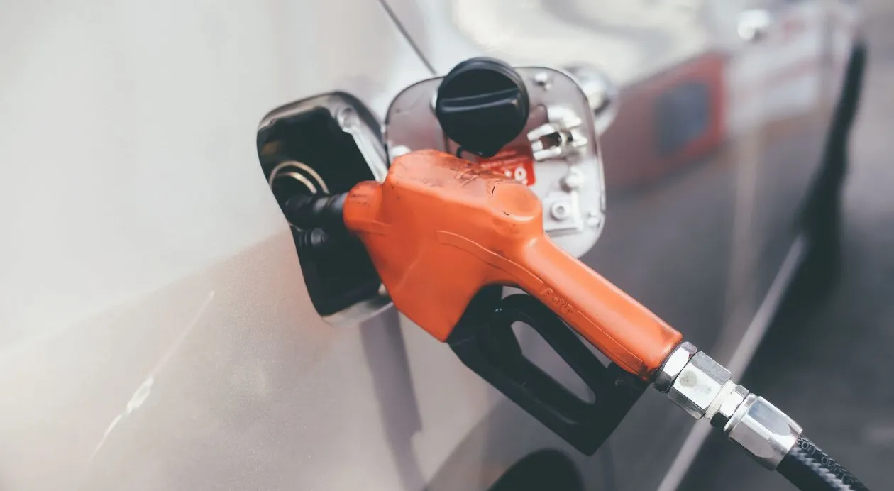 https://dhteemohy7ejo.cloudfront.net/web/blog/listado/89968-chery-blog-que-suv-consume-menos-combustible-peru.webp